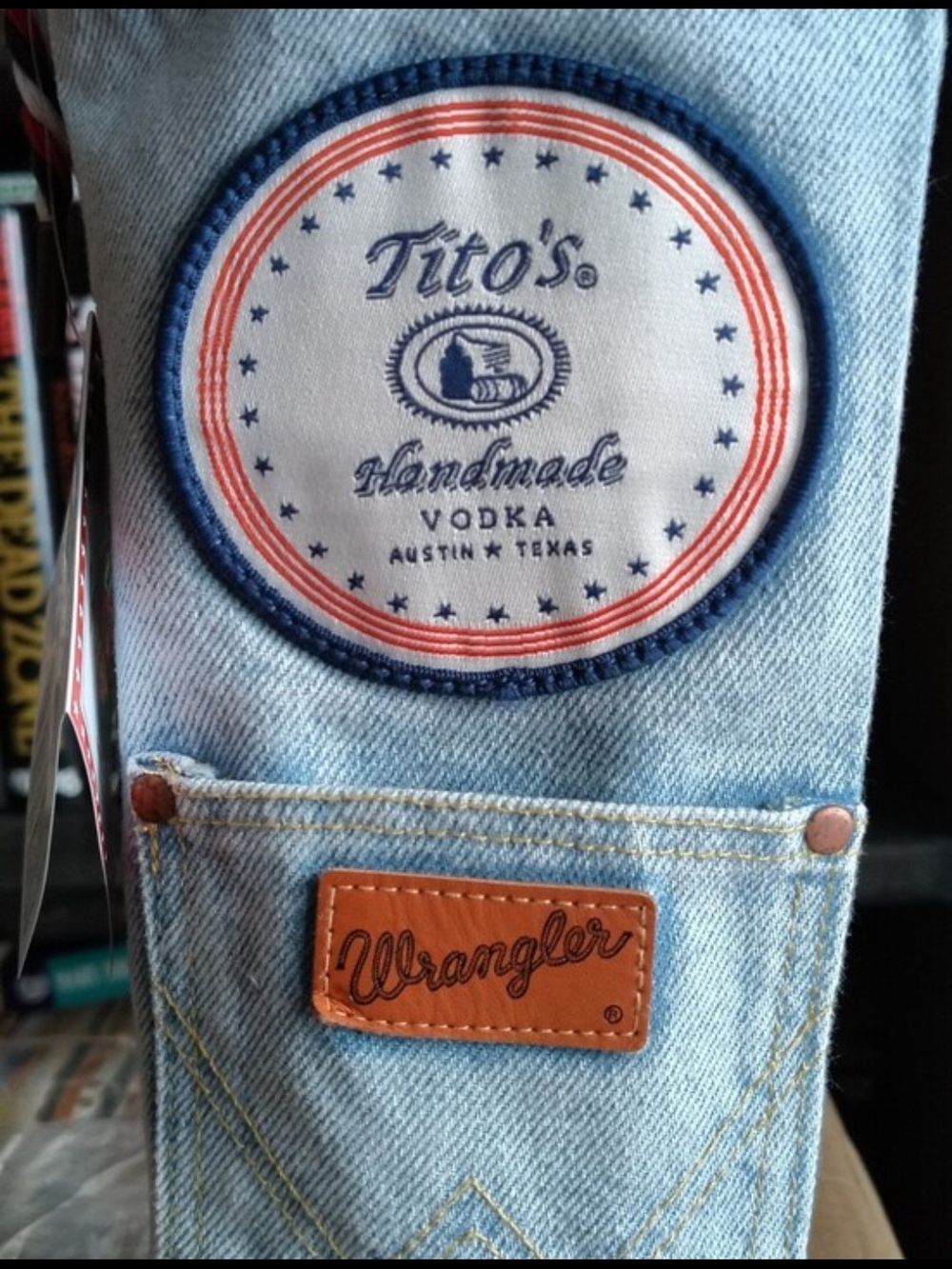 Wrangler Jeans Tito's Vodka Collab Bottle Carrier - Picture 2 of 5